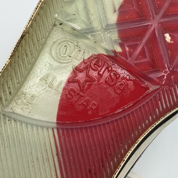 Converse Chuck 70 Hi Embroidered Lips "Love Me" Black Sneakers - Picture 6 of 8